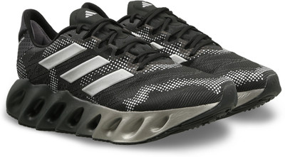 ADIDAS ADIDAS SWITCH FWD 2 M Running Shoes For Men(Black , 6)