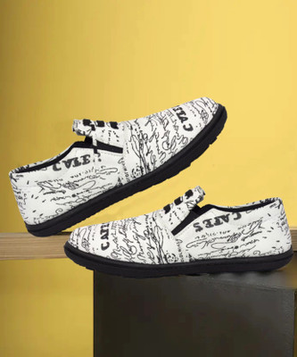 Kenamin New Trendy Stylish Affordable Collection of Men or Boys Canvas shoes Canvas Shoes For Men(White , 8)