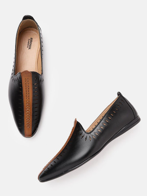 ANOUK Anouk Men Black & Tan Brown Colourblocked Mojaris with Laser Cuts For Men(Black , 10)