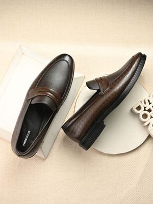PROVOGUE Classic Premium Comfortable Casuals For Men(Brown , 7)