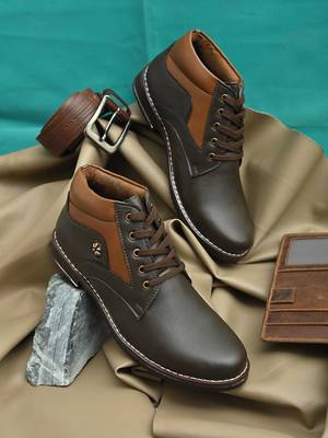 Roadster footwear store