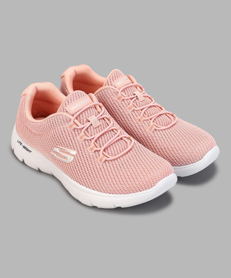 Skechers SUMMITS - QUICK LAPSE Sneakers For Women(Red , 7)