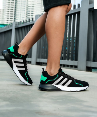 ADIDAS RayRun M Running Shoes For Men(Black , 10)
