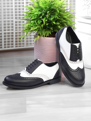 SCOTT HAIELL Formal Shoes For Mens Brogues For Men(Black, White , 9)