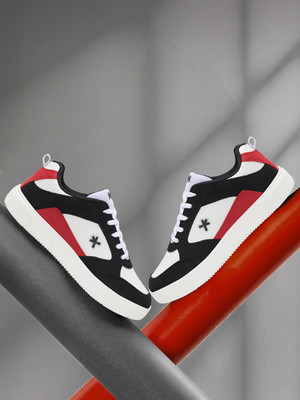 HRX by Hrithik Roshan Walking Shoes For Men(Red, Black , 7)