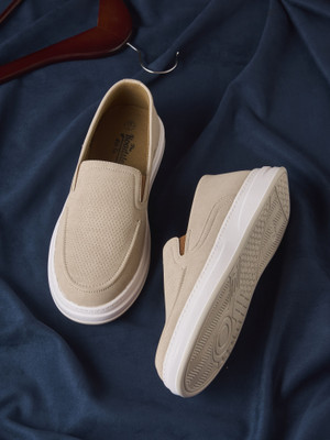 Roadster Everyday Edge Trendy Fashion Slip On Sneakers For Men(Beige , 10)