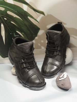 Roadster Ankle Laceup Boots For Men(Grey , 8)
