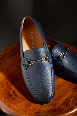 Snitch Snitch Navy Blue Textured Loafers Loafers For Men(Dark Blue , 7.5)