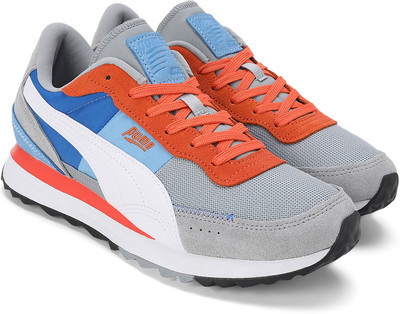PUMA Road Rider SD Casuals For Women(Grey , 4)