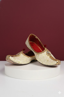 Countless Steps Wedding Juttis For Men Party Wear For Men(Green , 10)