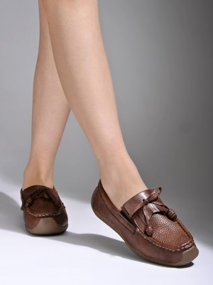 SHOETOPIA Upper Tassel Detailing Loafers For Women & Girls Loafers For Women(Brown)