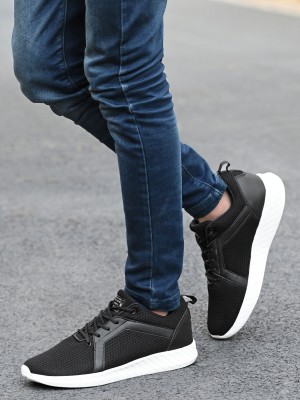 OFF LIMITS VORTEX Running Shoes For Men(Black)