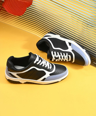 HRX by Hrithik Roshan Sneakers For Men(Black , 6)