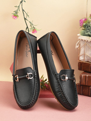 FASHION VICTIM Loafers For Women(Black , 3)