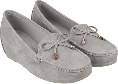 MOCHI Mocassin For Women(Grey , 7)