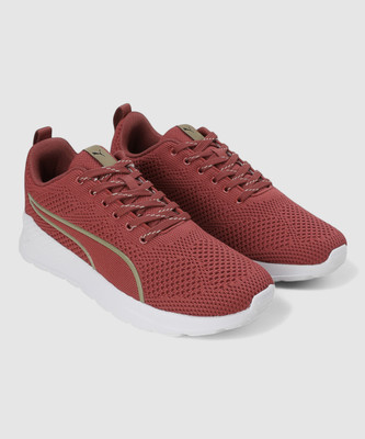 PUMA PUMA Lightstorm Wns Casual Women Red Sneakers For Women(Red , 7)