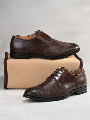 House of Pataudi Men brown textured formal office wear timeless leatherette lace up derby shoes Derby For Men(Brown , 6)
