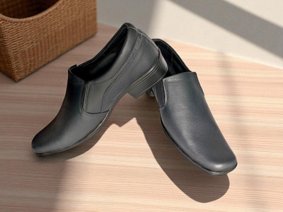 GT Boots For Men(Black , 6)