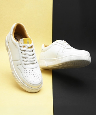 HRX by Hrithik Roshan Casual Shoes Sneakers For Women(White, Yellow , 7)