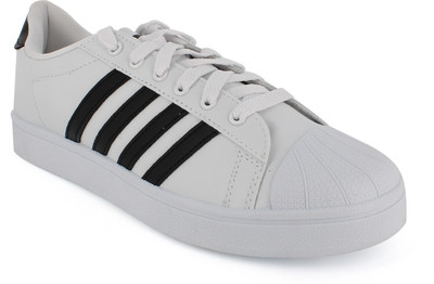 Sparx SM 323 | Stylish, Comfortable | Sneakers For Men(White, Black , 9)