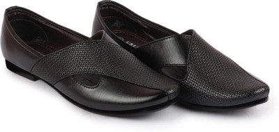 FAUSTO Embossed Design Ethnic Party Slip On Juttis and Mojaris For Men(Black , 7)