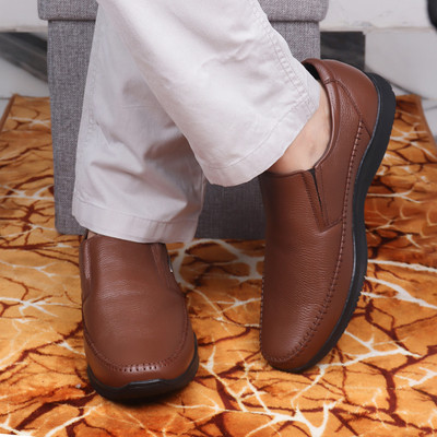 RED CHIEF Slip On For Men(Tan , 8)