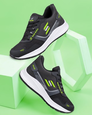 SHOEFLY Exclusive Affordable Collection of Trendy & Stylish Sport Running Shoes Running Shoes For Men(Black, Green)