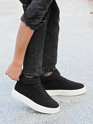 Roadster Sneakers For Men(Black , 9)