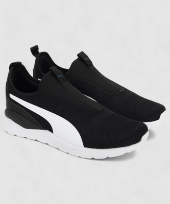 PUMA Anzarun Krick Pro Slipon Sneakers For Men(Black , 7)