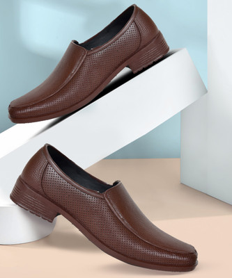AJANTA Casual PVC Waterproof Slip On For Men(Brown , 7)
