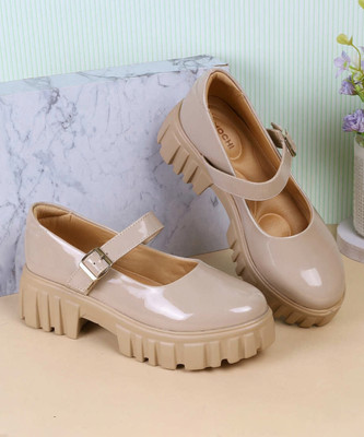 MOCHI Slip On Sneakers For Women(Beige , 4)