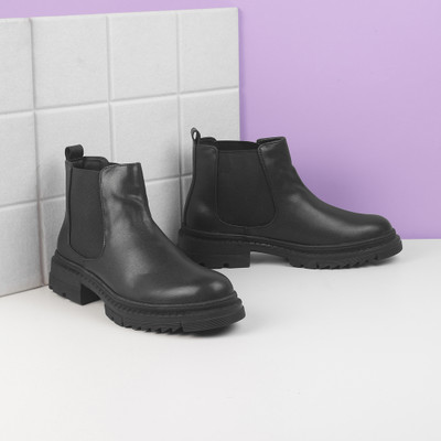 MOCHI Boots For Women(Black , 8)