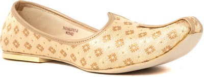 Khadim's Ethnic Shoes Mojaris For Men(Beige , 10)