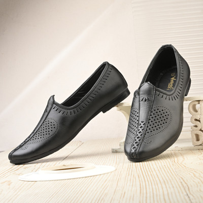 Vellinto Cool Rajasthani KLASSIC Jutis For Men Mojaris For Men Nagra For Men Corporate Casuals For Men(Black , 10)