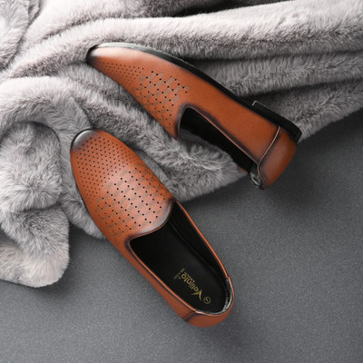 Vellinto Cool MEWAR Rajasthani Jutis For Men Mojaris For Men Nagra For Men Casuals For Men(Tan , 10)