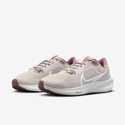NIKE Pegasus 40 Running Shoes For Women(Grey , 2.5)