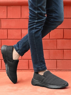 YUUKI BINNI Walking Shoes For Men(Black)