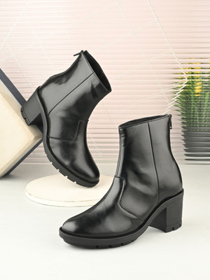 Roadster Boots For Women(Black , 6)