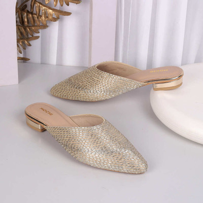 MOCHI 31-812 Slip On Sneakers For Women(Gold , 7)