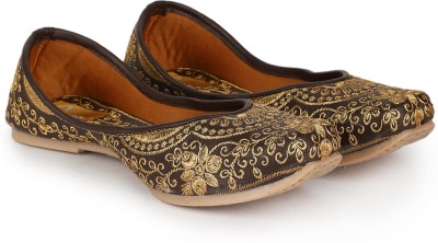 The Desi Dulhan Jutis For Women(Black, Gold , 2)