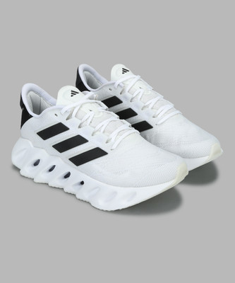 ADIDAS ADIDAS SWITCH FWD 2 M Running Shoes For Men(White , 6)