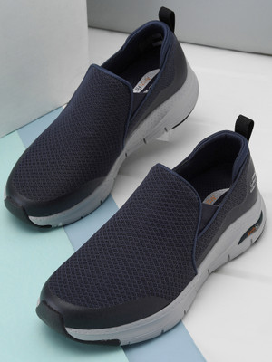 Skechers Arch Fit-Banlin Walking Shoes For Men(Navy , 6)