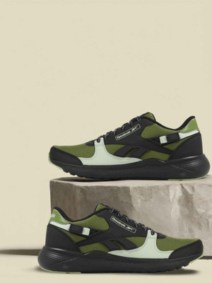 REEBOK Runner Redefined Running Shoes For Men(Green , 9)
