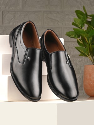 INVICTUS Men Black Solid Formal Slip On Shoes Loafers For Men(Black)