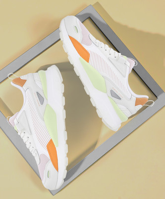 PUMA RS 3.0 Synth Pop V1 Casuals For Women(White , 3)