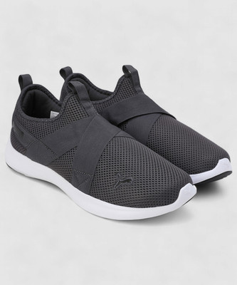 PUMA Softride Victoride Strap Eng Walking Shoes For Men(Grey , 9)