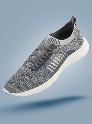 Cult Versa Vita Walking Shoes For Men(Grey , 7)