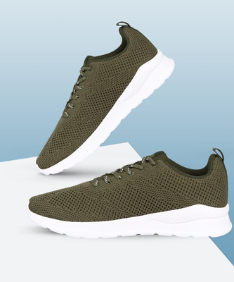 PUMA Puma Lightstorm Sneakers For Men(Green , 7)