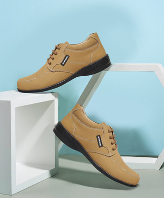 RED CHIEF Sneakers For Men(Tan , 8)