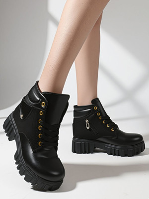 Roadster Boots For Women(Black , 5)